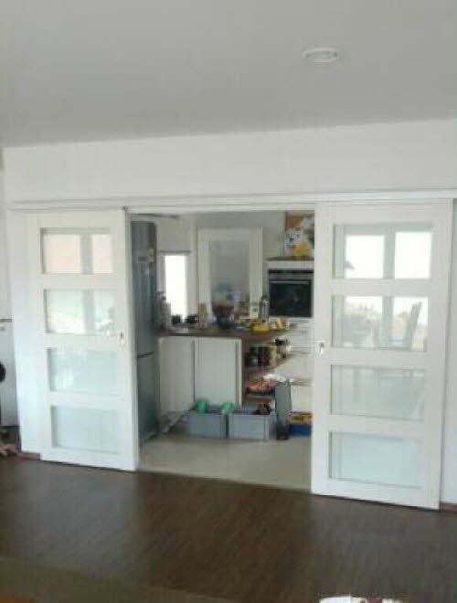 Schiebe-Zimmert�re-offen