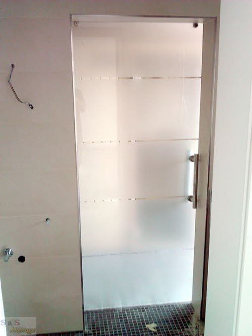 Schiebet�relement Royal vor der Wand laufend
